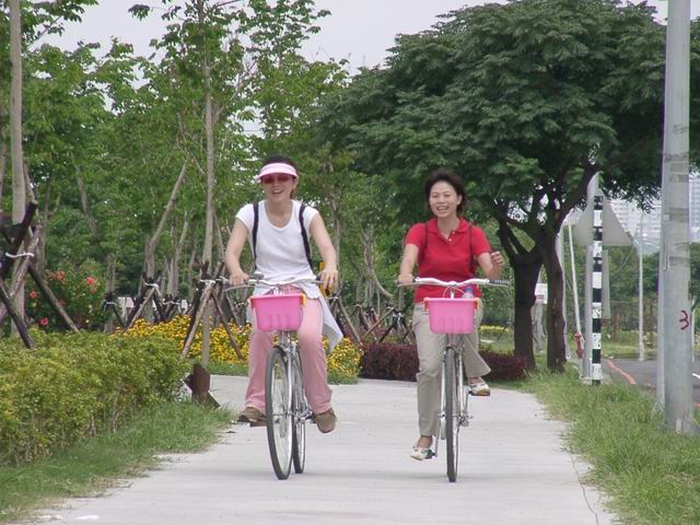 培怡與JOAN