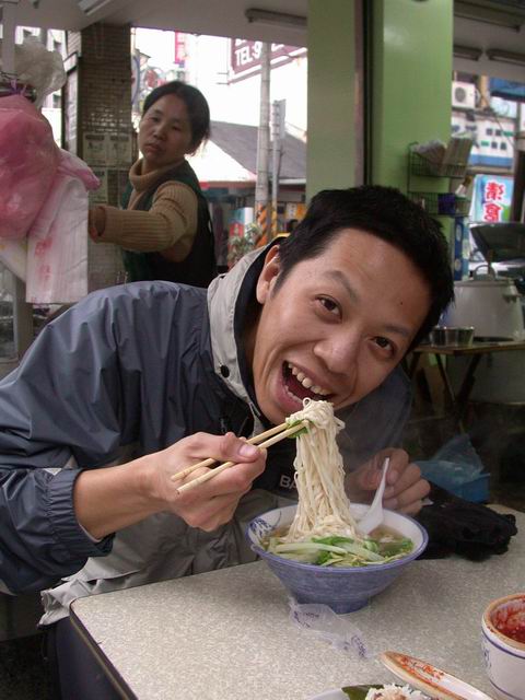 熱騰騰的陽春麵！