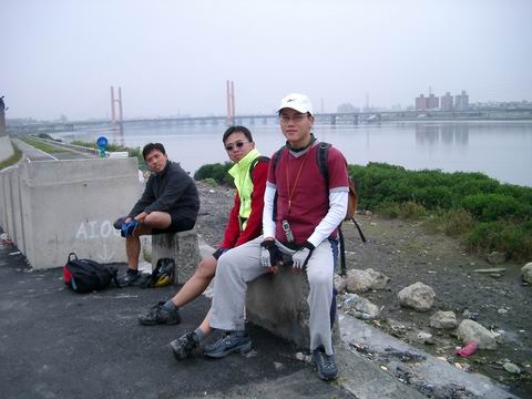 社子島河濱腳踏車道入口