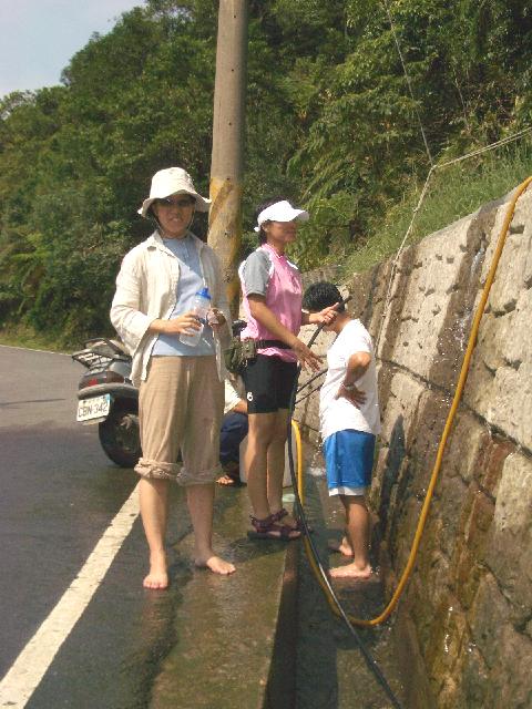 路邊的山泉水