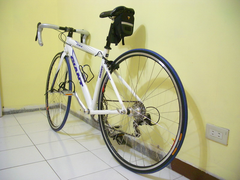 金章的公路車