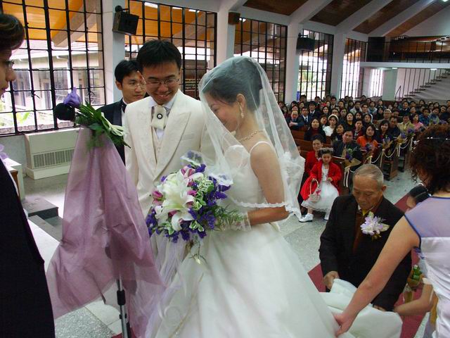 把女兒交出去